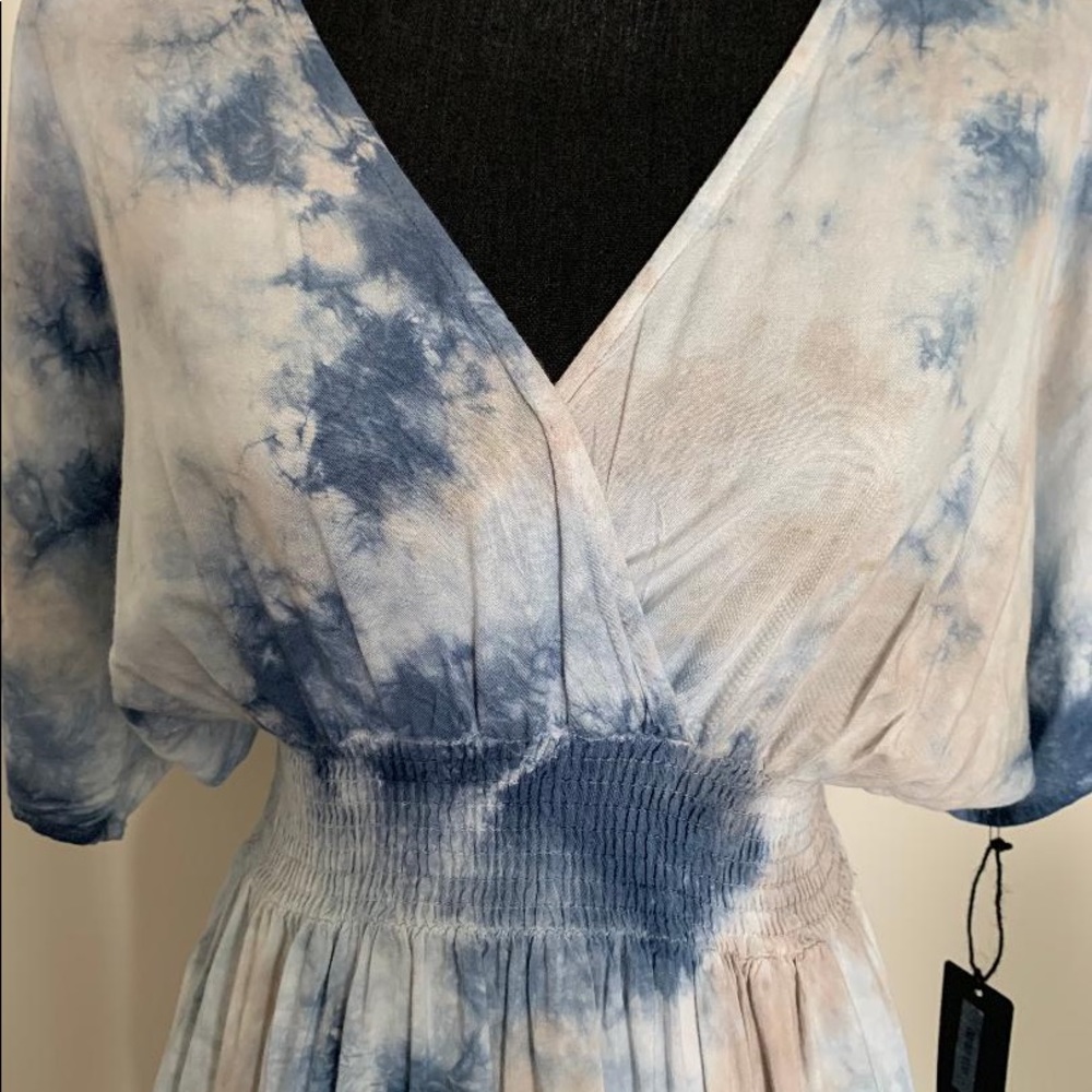 Dress - Picture 2 of 3